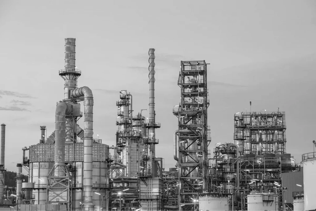Hydrocarbons processing facility